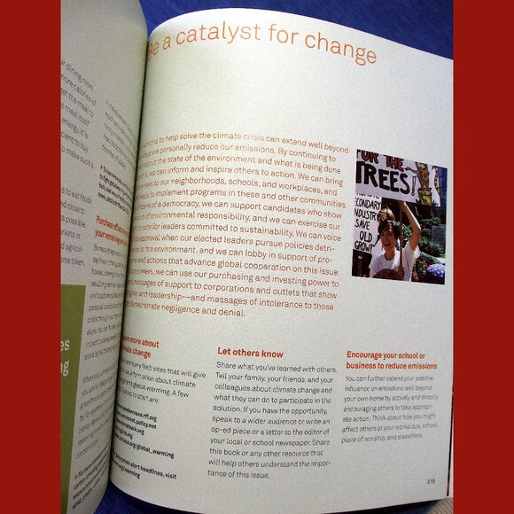 Book - An Inconvenient Truth: The Planetary Emergency of Global Warming.... - Picture 5 of 16